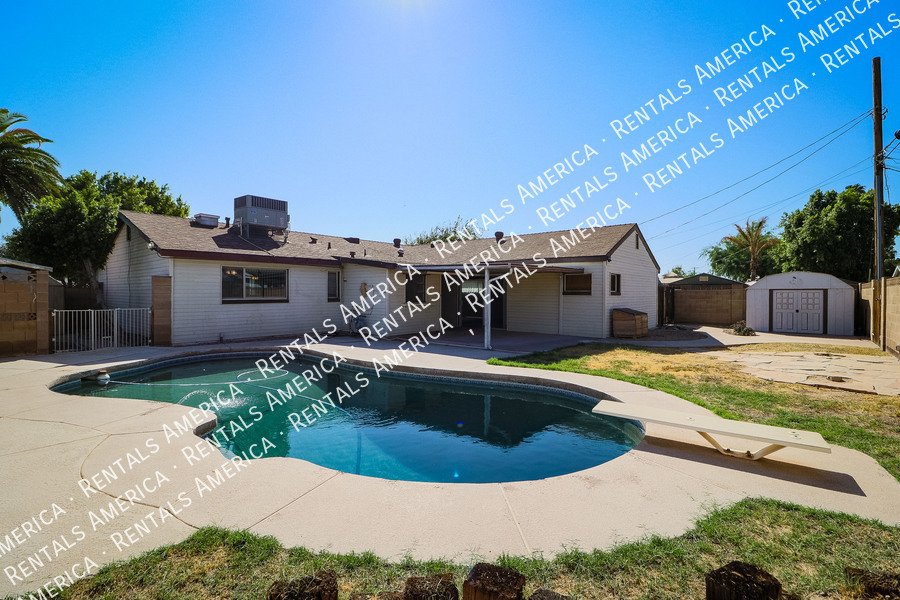 Location! Scottsdale! 3 Bedroom! Corner lot! One Month Free!! property image