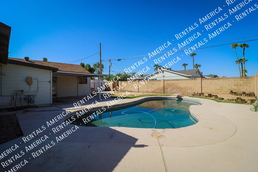 Location! Scottsdale! 3 Bedroom! Corner lot! One Month Free!! property image