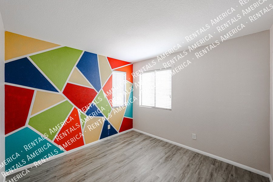 UPDATED 4 BEDROOM IN MOUNTAINGATE property image
