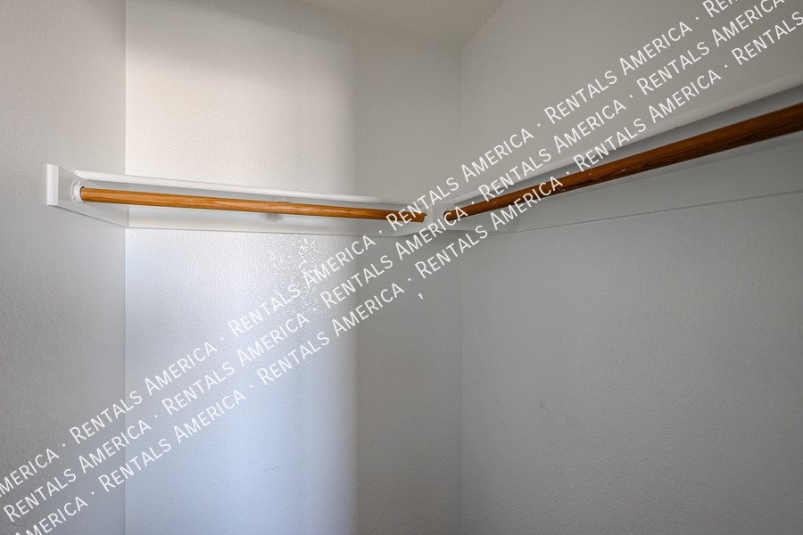UPDATED 4 BEDROOM IN MOUNTAINGATE property image