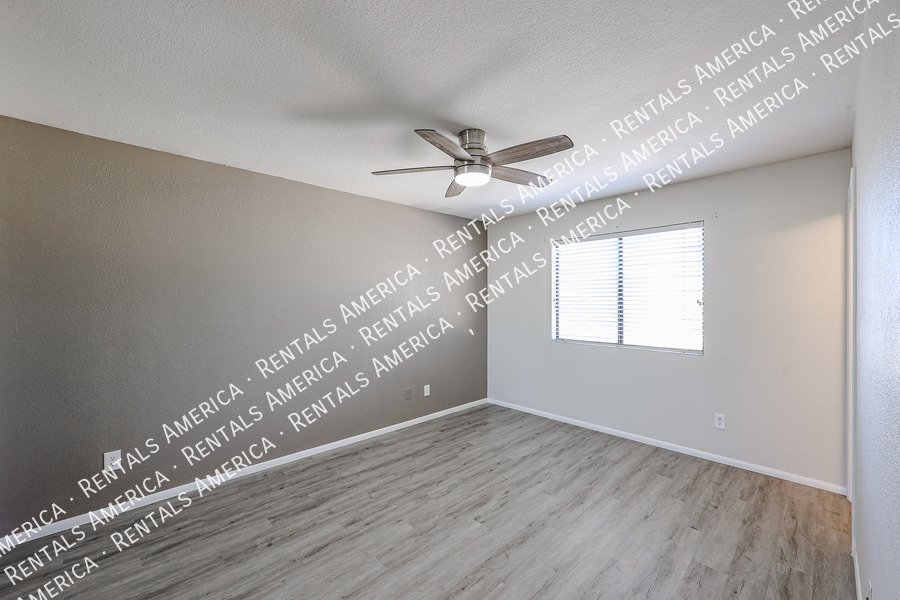 UPDATED 4 BEDROOM IN MOUNTAINGATE property image