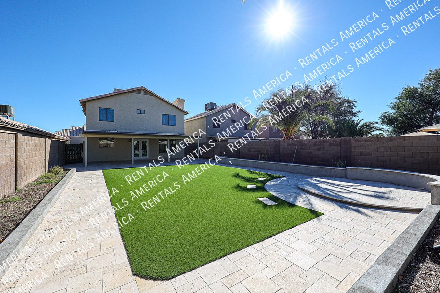 UPDATED 4 BEDROOM IN MOUNTAINGATE property image