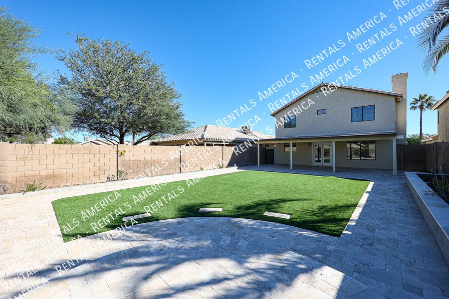 UPDATED 4 BEDROOM IN MOUNTAINGATE property image