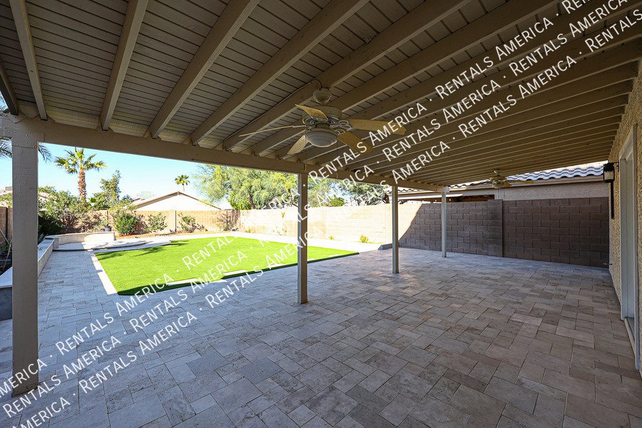 UPDATED 4 BEDROOM IN MOUNTAINGATE property image