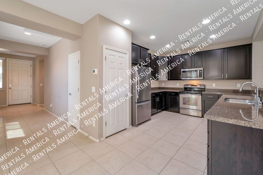Charming 4 Bedroom Home in Desirable Queen Creek Location property image