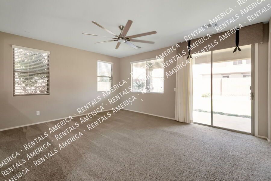 Charming 4 Bedroom Home in Desirable Queen Creek Location property image