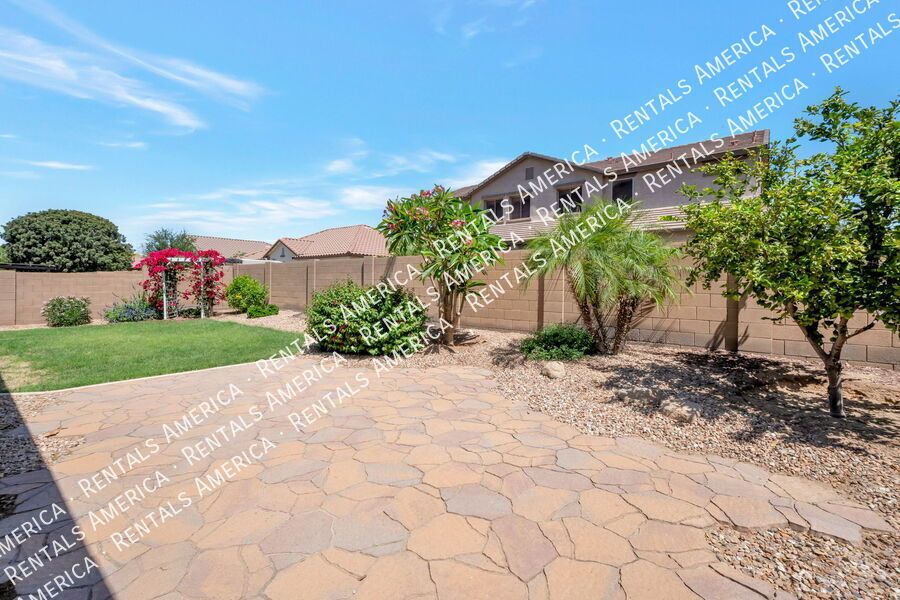 Charming 4 Bedroom Home in Desirable Queen Creek Location property image