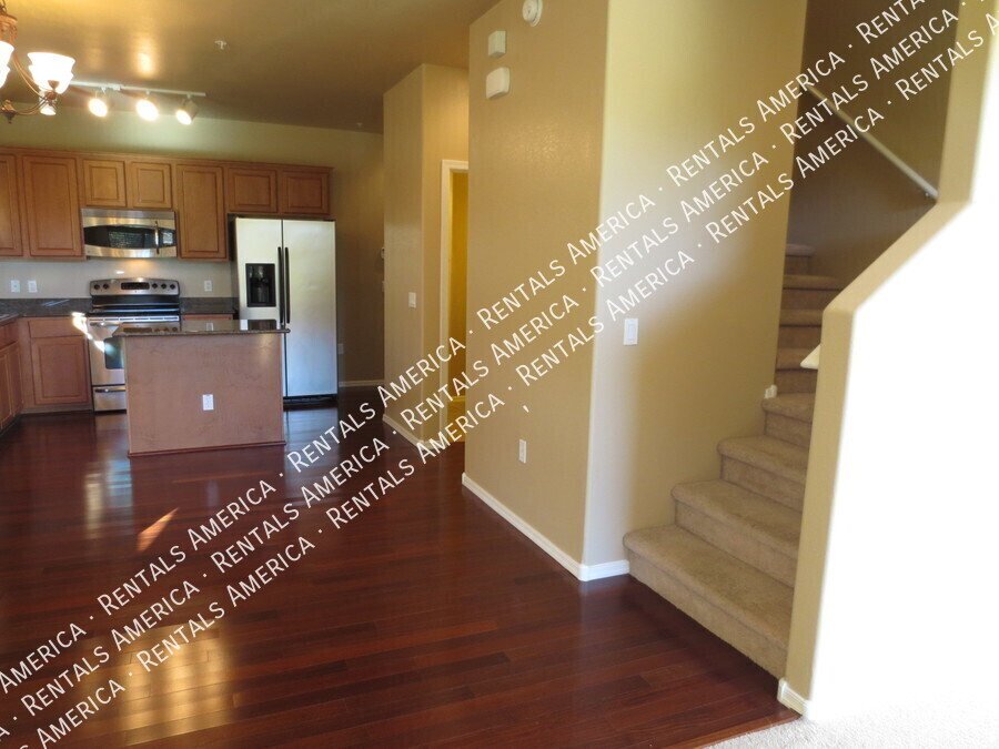 Great Condo in Gated Community ~ Close to Pool property image