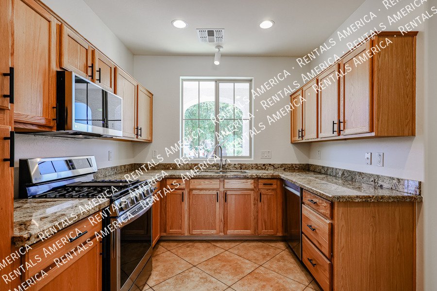 Single Level Cozy Home 3/2 Hasting Farms property image