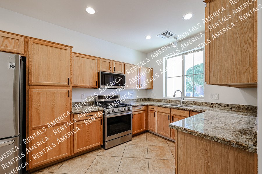 Single Level Cozy Home 3/2 Hasting Farms property image