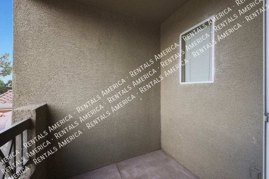 Beautiful 3 Bedroom 3.5 Bathroom Townhouse in Kensington Place!!! property image