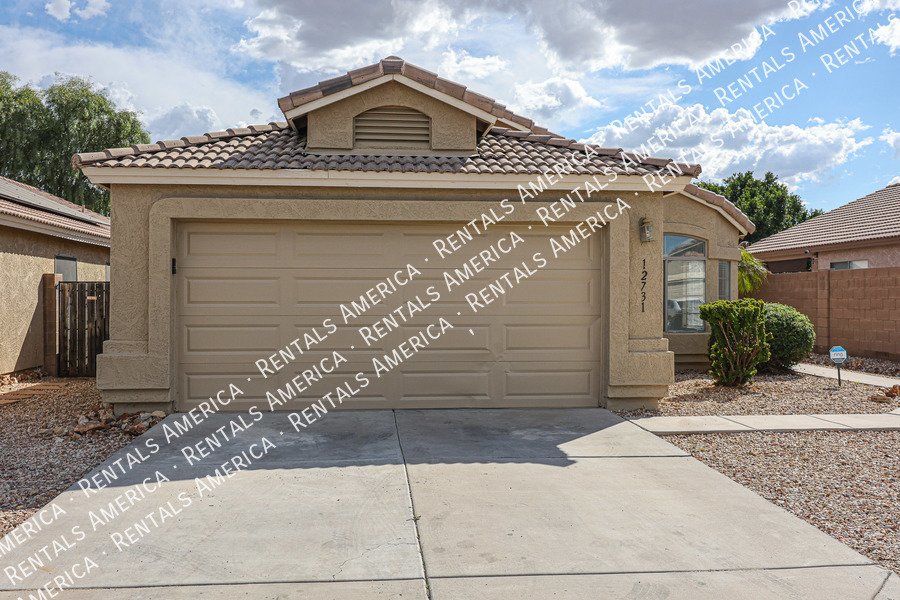 Charming 3-bedroom 2 bath in El Mirage property image