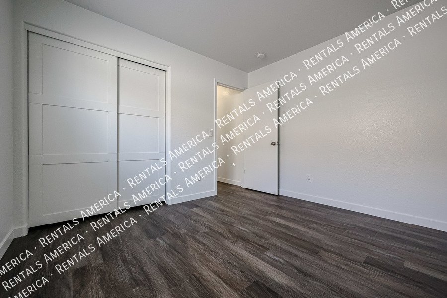 Charming 3-bedroom 2 bath in El Mirage property image