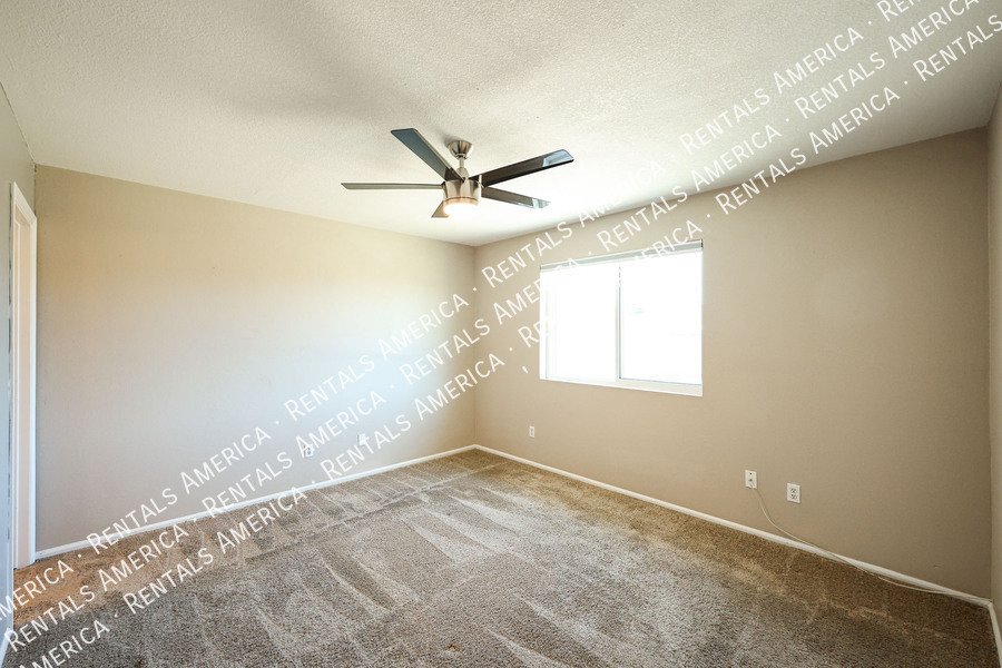 10627 S 44th St property image