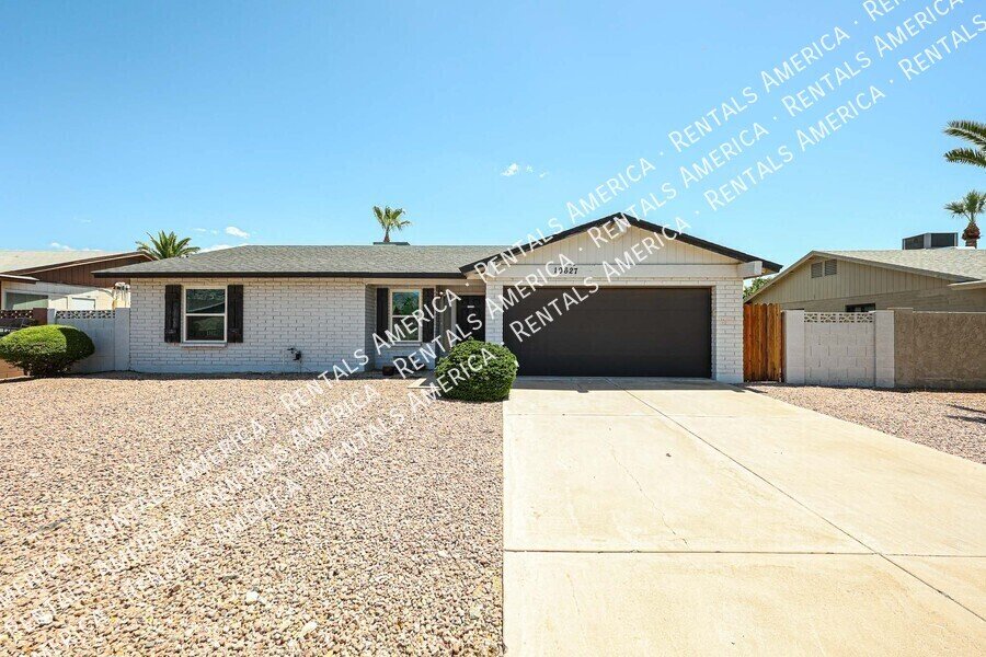 10627 S 44th St property image