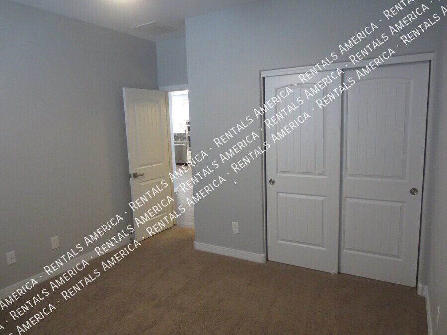 Beautiful 3/2 Home in Gilbert w/Pool ~ Move in Ready NOW property image