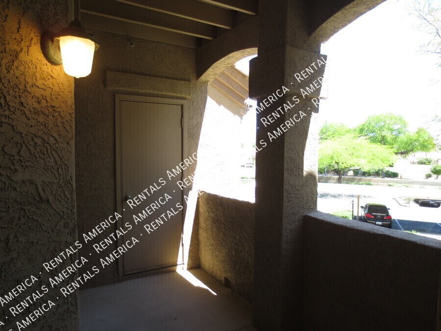 Perfectly Wonderful One Bedroom in Best Possible Scottsdale Location! property image