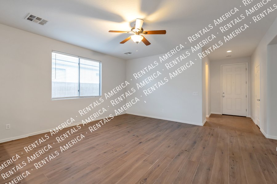 Beautiful 4 bedroom home in San Tan Valley! property image