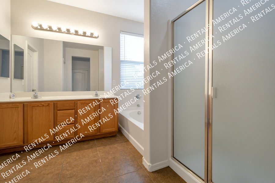 Beautiful 4 bedroom home in San Tan Valley! property image