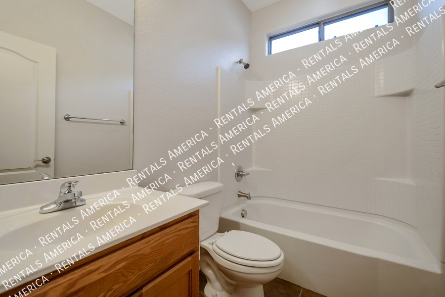 Beautiful 4 bedroom home in San Tan Valley! property image