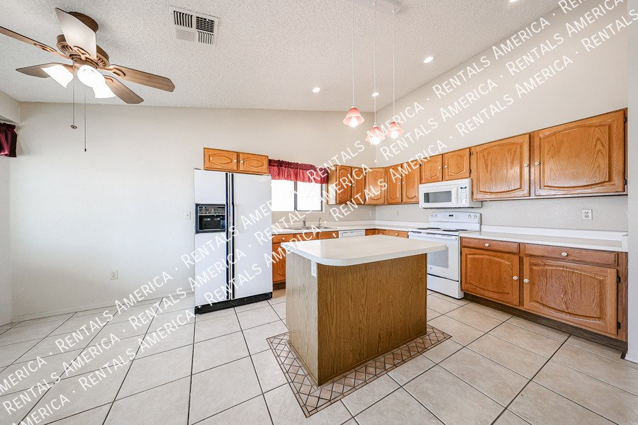 Leisure World 55 plus community! $300 off Move-In property image