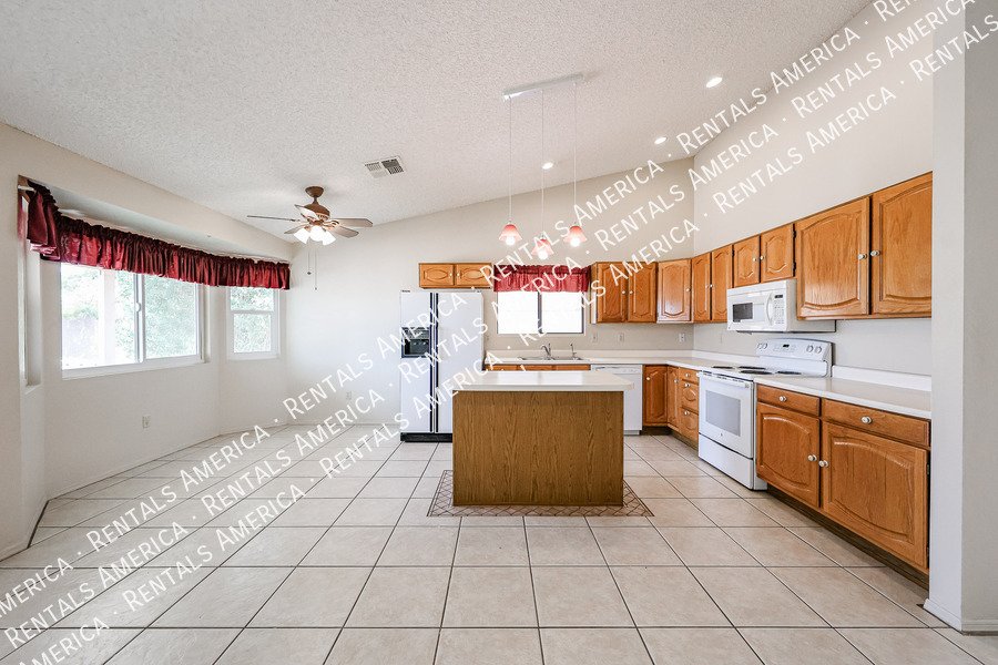 Leisure World 55 plus community! $300 off Move-In property image