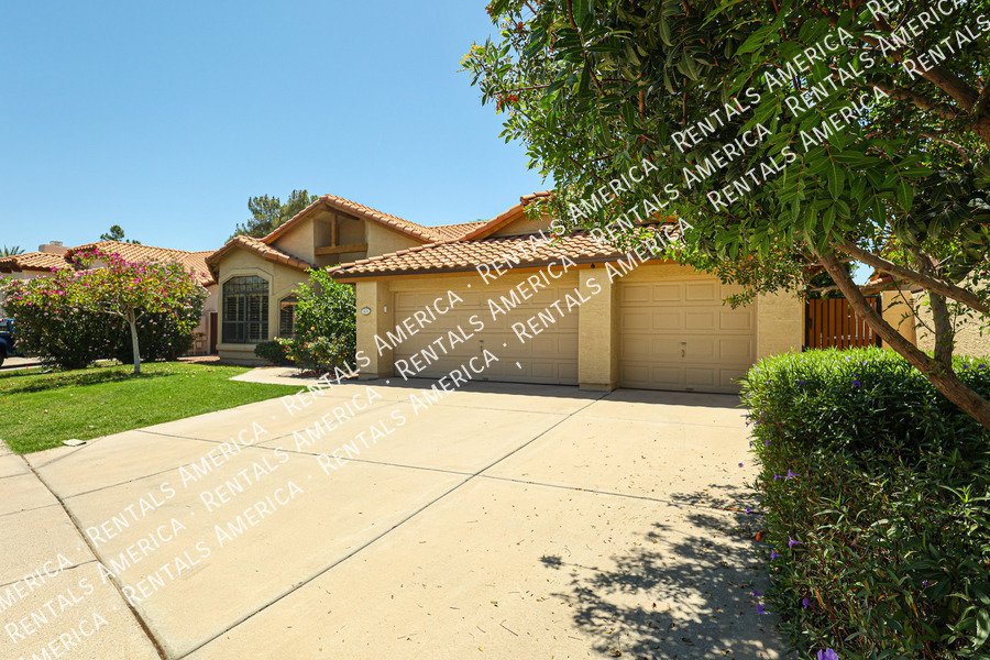 Gorgeous single level home property image