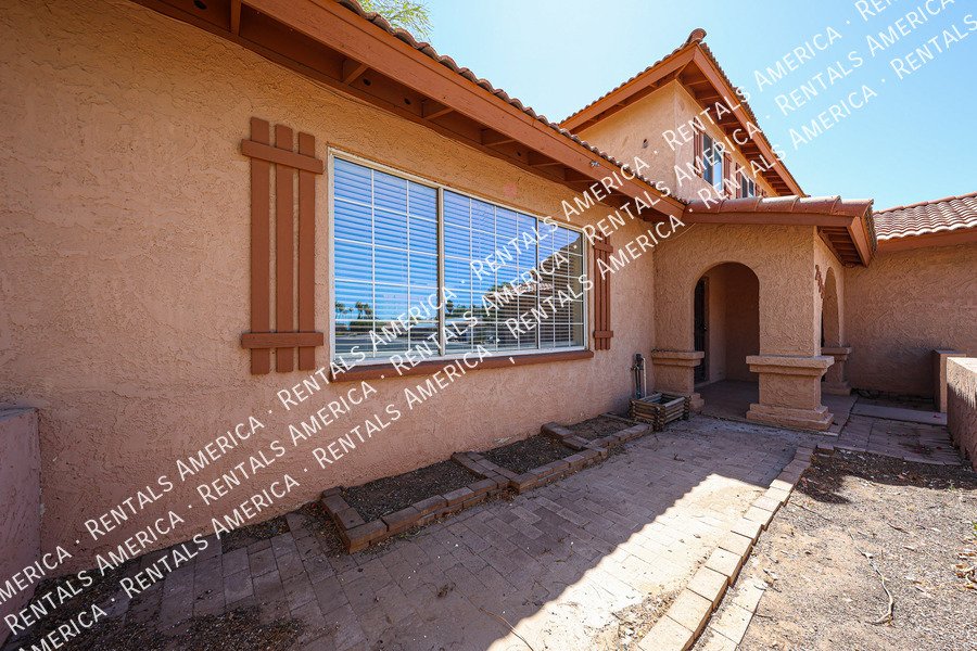 4bed  2.5 bath in Dobson Ranch- Large lot  on Culd-a-sac property image