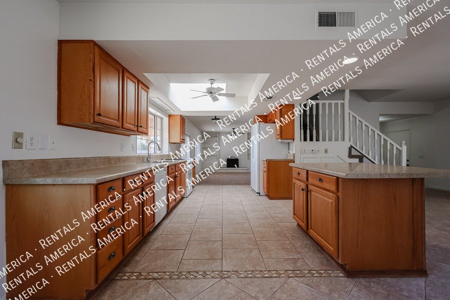 4bed  2.5 bath in Dobson Ranch- Large lot  on Culd-a-sac property image