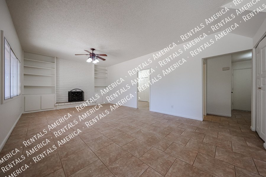 4bed  2.5 bath in Dobson Ranch- Large lot  on Culd-a-sac property image