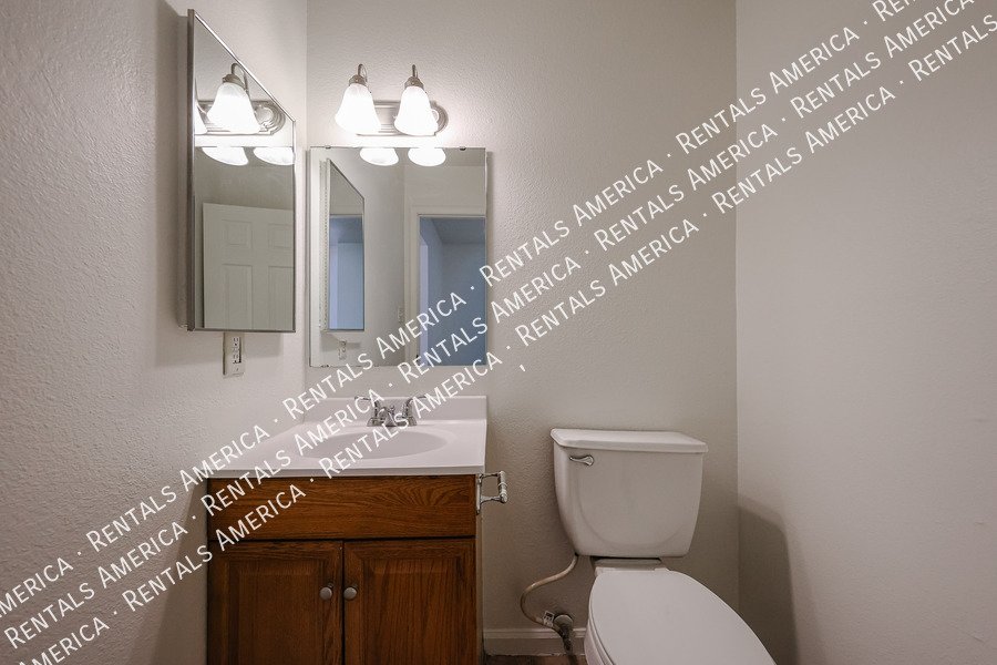 4bed  2.5 bath in Dobson Ranch- Large lot  on Culd-a-sac property image