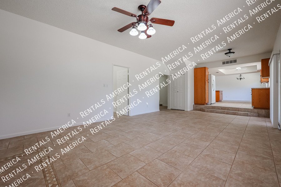 4bed  2.5 bath in Dobson Ranch- Large lot  on Culd-a-sac property image