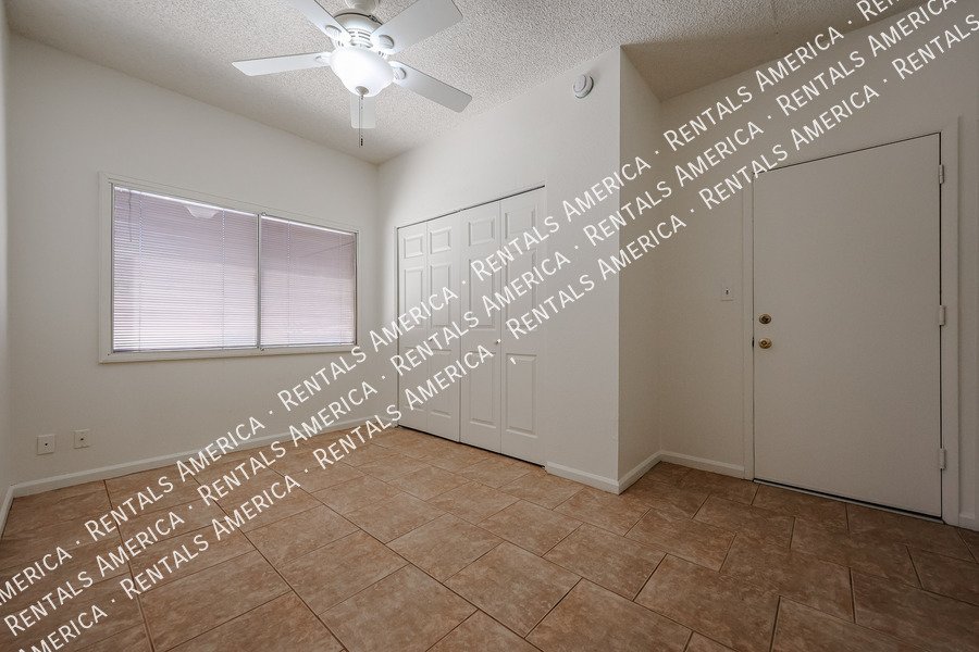 4bed  2.5 bath in Dobson Ranch- Large lot  on Culd-a-sac property image