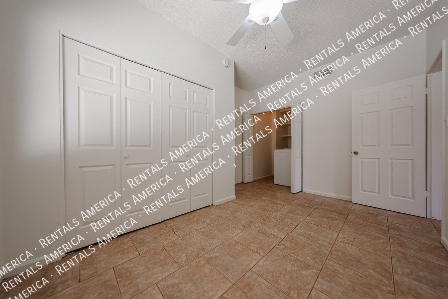 4bed  2.5 bath in Dobson Ranch- Large lot  on Culd-a-sac property image