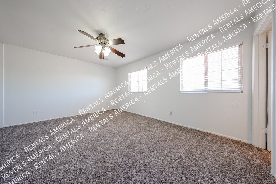 4bed  2.5 bath in Dobson Ranch- Large lot  on Culd-a-sac property image