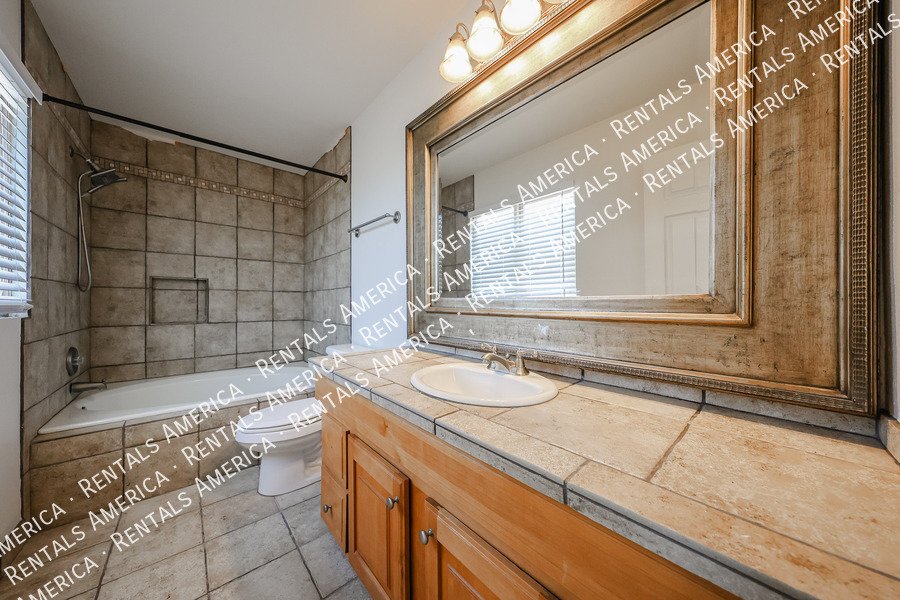 4bed  2.5 bath in Dobson Ranch- Large lot  on Culd-a-sac property image
