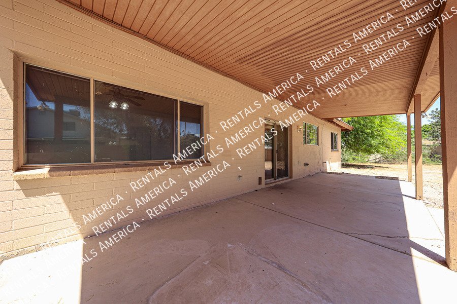 4bed  2.5 bath in Dobson Ranch- Large lot  on Culd-a-sac property image