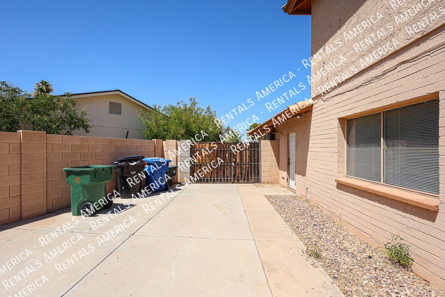 4bed  2.5 bath in Dobson Ranch- Large lot  on Culd-a-sac property image