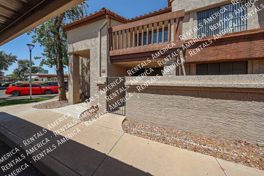 839 S Westwood property image