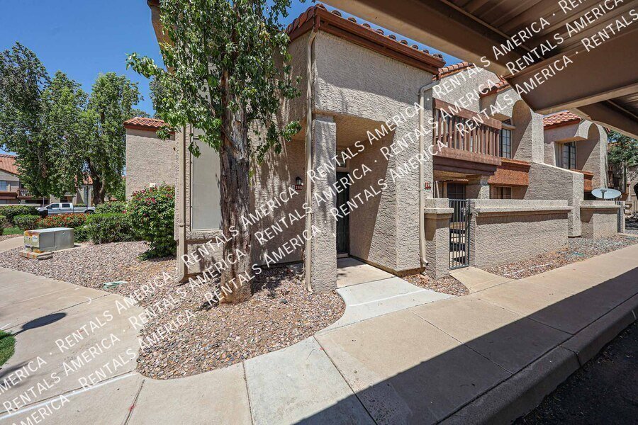 839 S Westwood property image