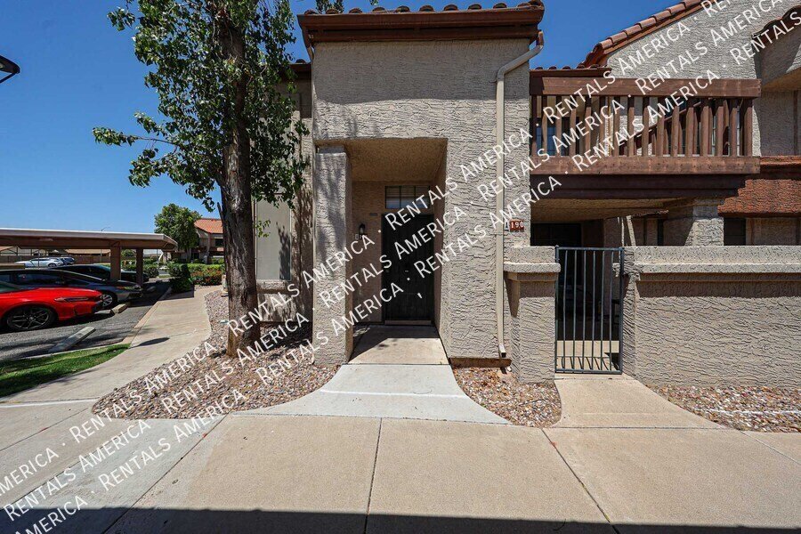 839 S Westwood property image