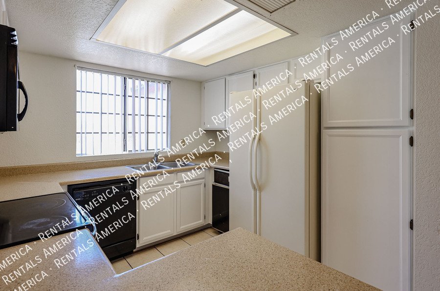 839 S Westwood property image