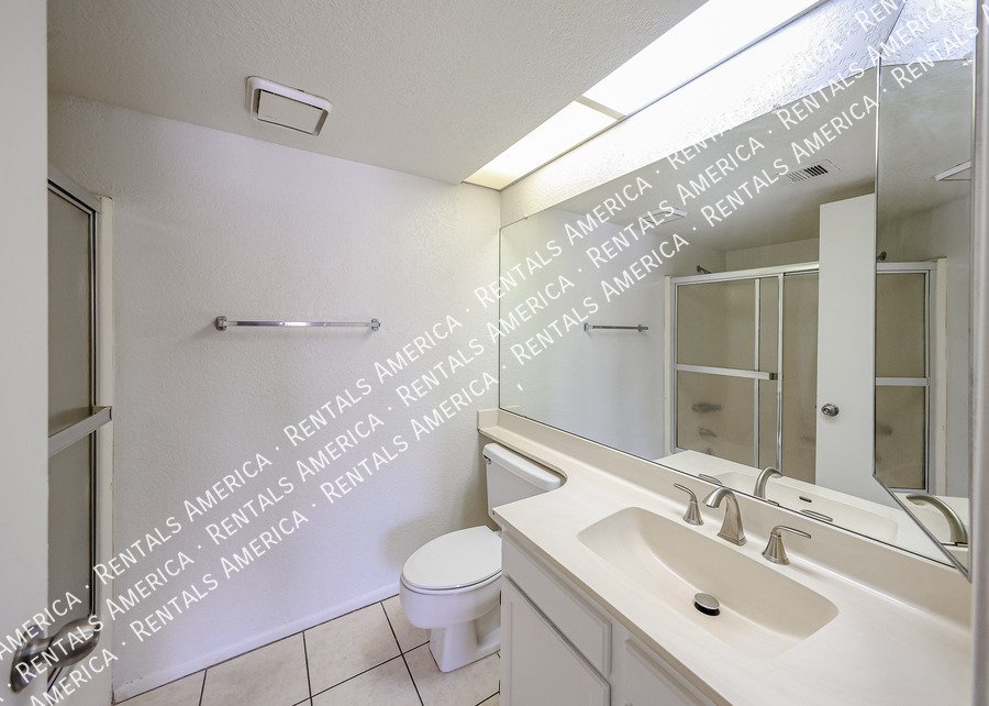 839 S Westwood property image
