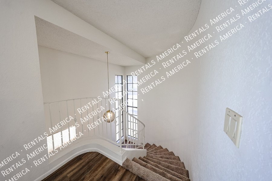 839 S Westwood property image