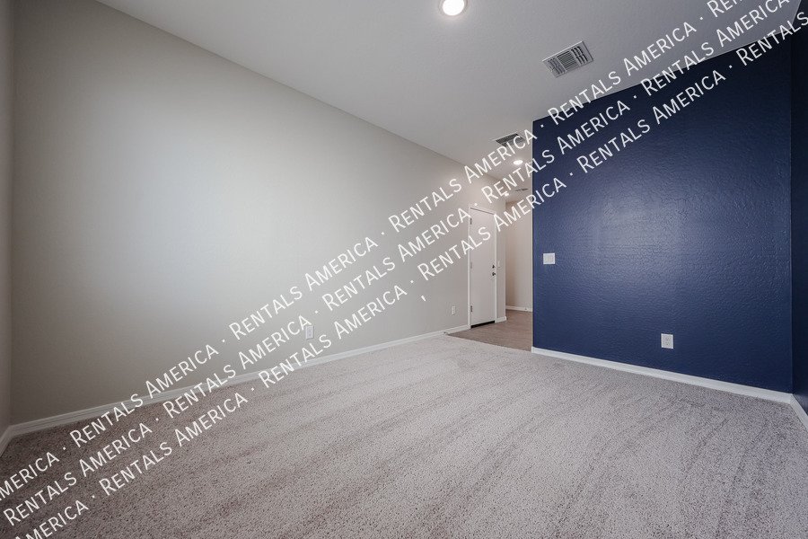 Gorgeous Updated 3 bed and 2 bath Home! W/ SPECIAL OFFER property image
