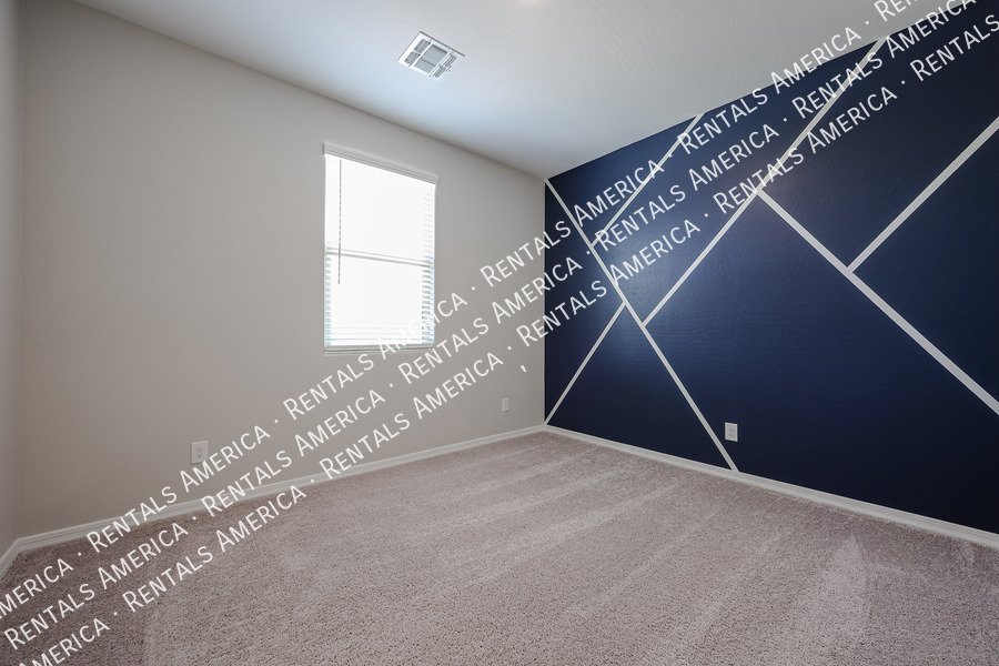 Gorgeous Updated 3 bed and 2 bath Home! W/ SPECIAL OFFER property image