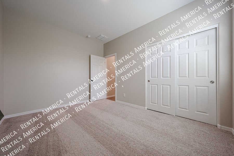 Gorgeous Updated 3 bed and 2 bath Home! W/ SPECIAL OFFER property image