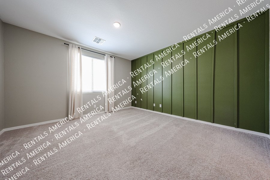 Gorgeous Updated 3 bed and 2 bath Home! W/ SPECIAL OFFER property image