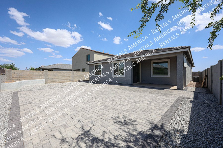 Gorgeous Updated 3 bed and 2 bath Home! W/ SPECIAL OFFER property image