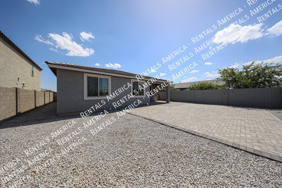 Gorgeous Updated 3 bed and 2 bath Home! W/ SPECIAL OFFER property image